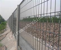 铁路护栏网-铁路隔离栅
